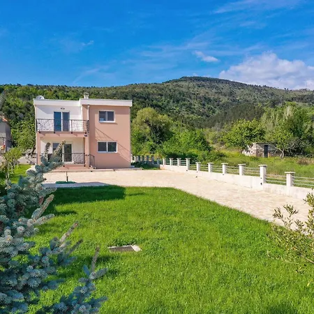 4 Bedroom Gorgeous Home In Gornji Muc Vikendica