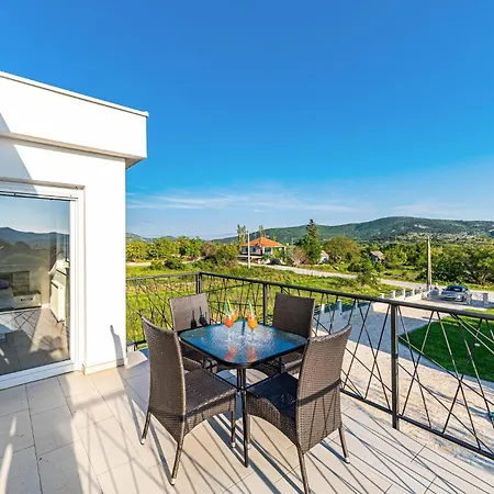4 Bedroom Gorgeous Home In Gornji Muc Vikendica *